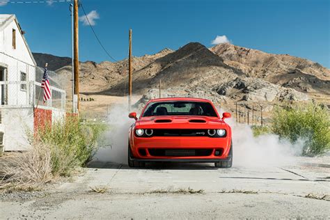 Dodges 807 Hp Challenger Srt Super Stock Is Finally Here Carbuzz