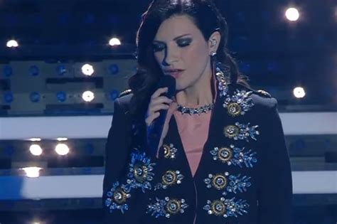 Sanremo 2016 Il Medley Di Laura Pausini Conquista Il Festival
