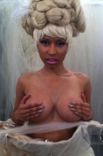 Thumbs Pro Nakedcelebz Nicki Minaj