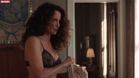 Nackte Andie Macdowell In Love After Love