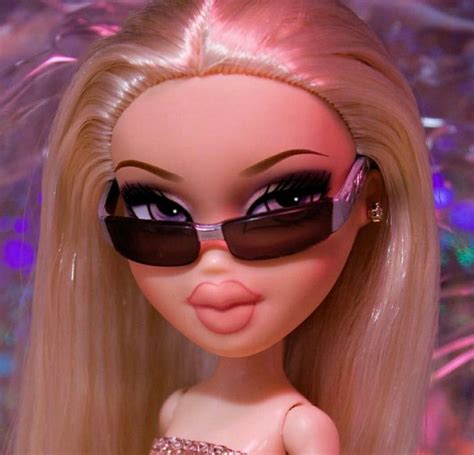 Only the best aesthetic wallpapers. Bratz Chloe proflie picture💜🌸 in 2020 | Black bratz doll ...