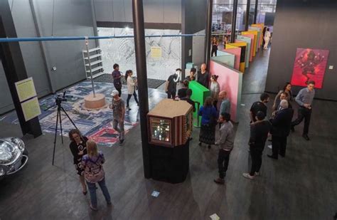 Abren Museo De La Selfie Con Exhibición Interactiva Que Explora Su