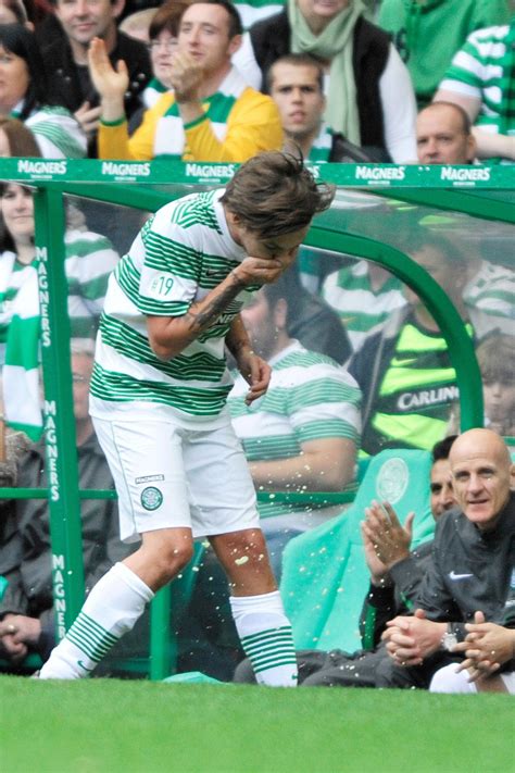 Louis Tomlinson Football Injury In Celtic Charity Match Glamour