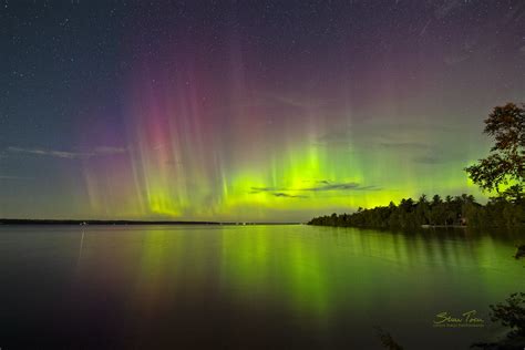 Northern Lights Seen On Indian Lake Upper Peninsula Mich Steve