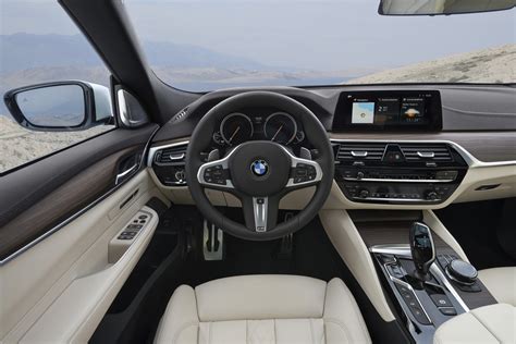 The bmw 6 series gran turismo demonstrates a modern, alternative vehicle concept. michael markefka, head of exterior design bmw. 2018 BMW 6-Series GT Launched In India - Price, Engine ...