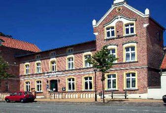 Ganz gleich ob sie geschäftlich reisen und ein zentral gelegenes hotel suchen oder sie als privatgast die schöne umgebung genießen wollen. Hotel Deutsches Haus - Schloßstr. 50, 17159 Dargun ...