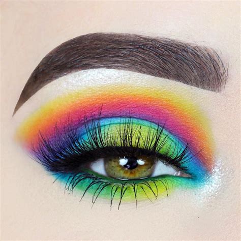 Love This Rainbow Eye Makeup Rainbow Eye Makeup Colorful Eye