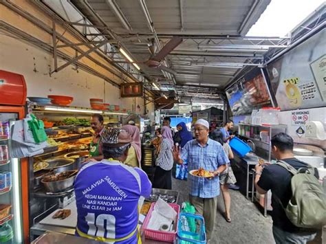 Eating penang's famous nasi kandar. Nasi Kandar Line Clear Penang | Percutian Bajet
