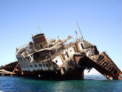 Épave Abandoned Ships Abandoned Places Anne Franck Prison Land Ho