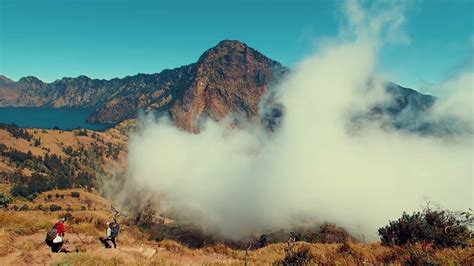 Climbing Rinjani Gunung Tercantik Di Indonesia Part 2 Youtube