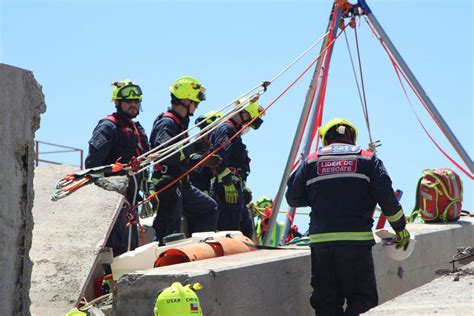 Bomberos Chilenos Postulan A Ser Los Mejores Rescatistas De América