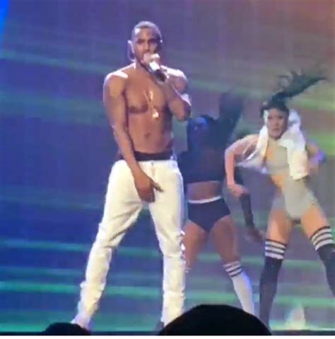 Chris Brown And Trey Songz Woo The Ladies At Between The Sheets Tour Bras Are Thrown Onstage