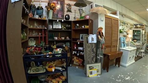 UpTown Vintage & Antique Market in Melbourne, Florida - YouTube