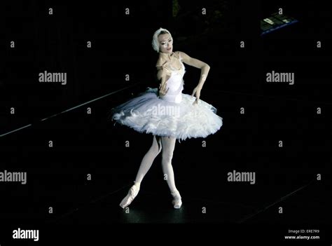 Ulyana Lopatkina Bailarina Principal Del Ballet Kirov Realiza En Las