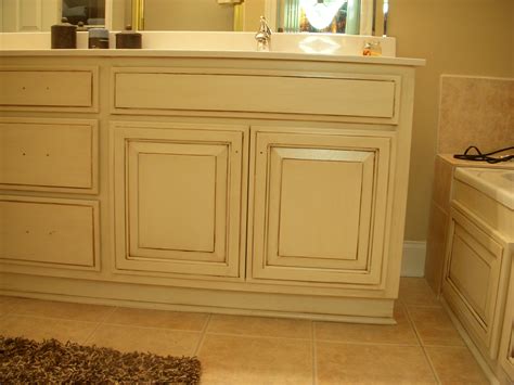Painted cupboards with glaze shall add extra vital magnificence and magnificence to not point out these are reader choosen ideas best backsplash for cream cabinets, off white cabinets with brown glaze, kitchen cabinets cream maple glaze, glazed. Cream cabinets with chocolate glaze | Painted oak cabinets ...