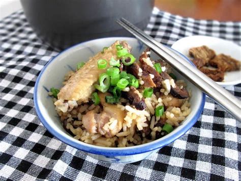 Instead of buying a claypot to cooking the. Very easy 'claypot' chicken rice in rice cooker (6 ...