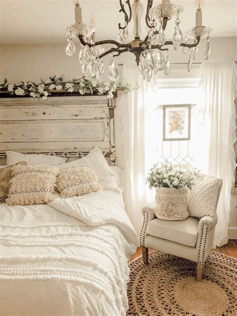 45 Best Farmhouse Bedroom Design And Decor Ideas For 2021 Bend