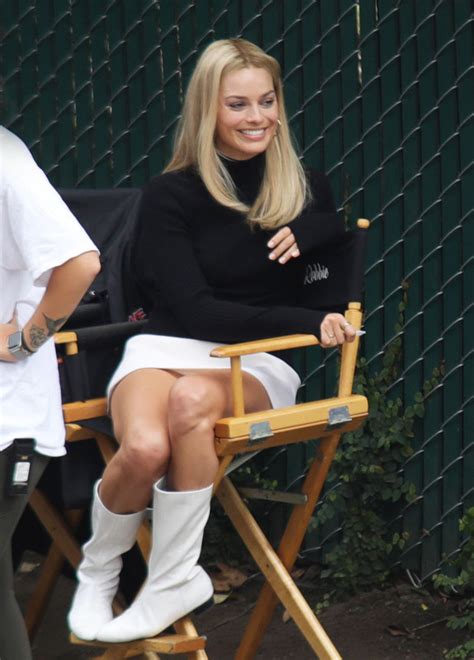Margot Robbie Legs Films Scenes On The Set Of Once Upon A Time In