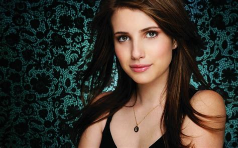 Emma Roberts Wide High Quality Wallpapers Hd Wallpapers