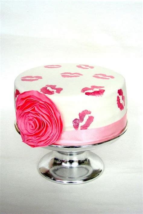 Kiss Cake Decorated Cake By Cakesdecor