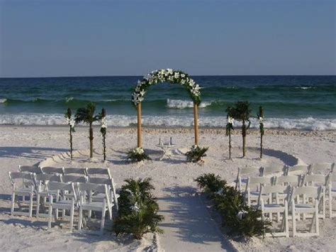 Book a fort walton beach wedding today from one of our affordable wedding packages, or try our beach wedding studio™ and design the day you have always dreamed about. our beach wedding setup - Picture of Wyndham Garden Fort ...