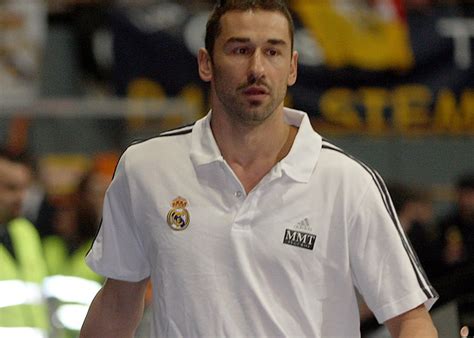 Proslavljeni košarkaš uživa sa ćerkama u majamiju! Marko Jaric será presentado mañana en el Bernabéu - AS.com