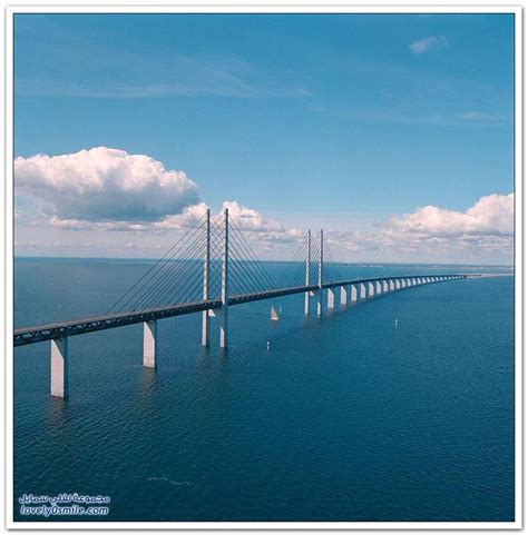 تقع جنوب غرب السويد وجنوب النرويج وتحدها من الجنوب ألمانيا. جسر Oresund الأطول في أوروبا يربط بين الدَنْمَارِك والسويد ...