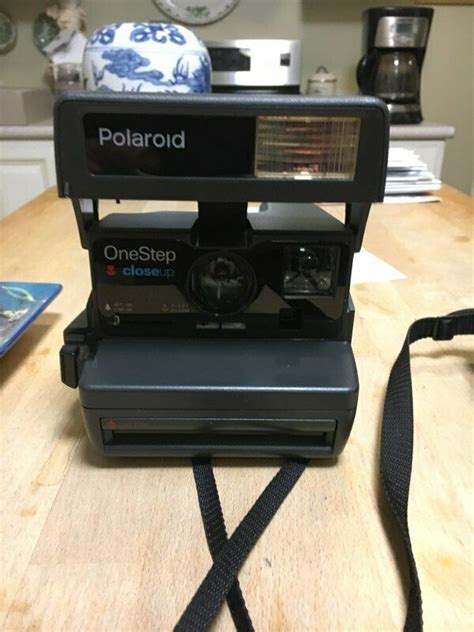 Polaroid 600 Vintage Instant Film Camera One Step Close Up For Sale