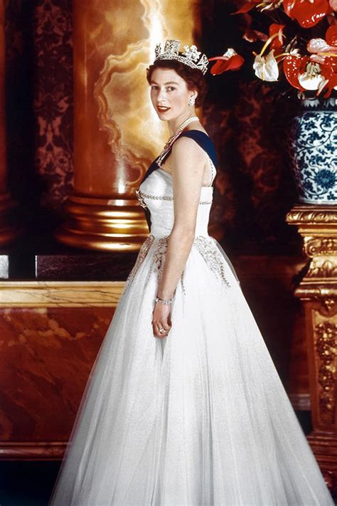 Reina Isabel Ii De Joven Las Fotos Más Impresionantes De La Monarca