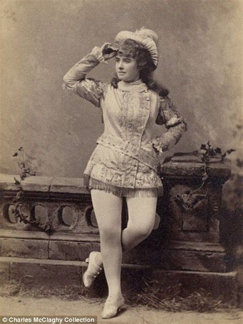 Victorian Burlesque Performer 1890s With Images Vintage Burlesque