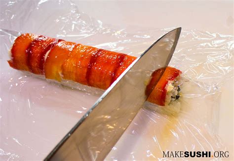 A New Way Of Serving Sushi Sushi Dishes Sushi Fanpop