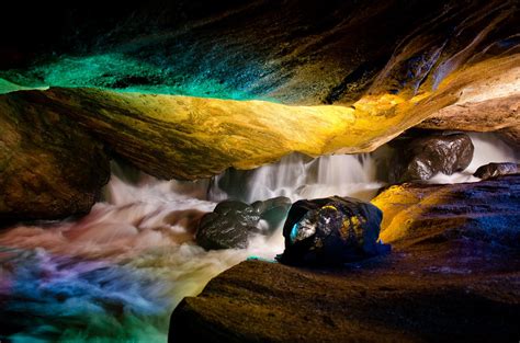 Get Natural Stone Bridge And Caves Park Pics