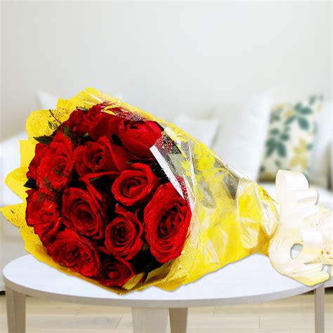 Romantic Love Red Roses Bunch Winni