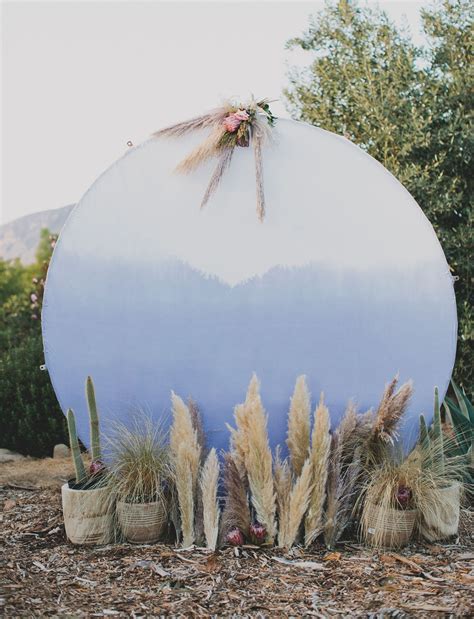 21 Unique Ways To Include Pampas Grass In Your Wedding Decor Green