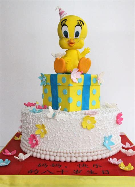 Tweety Bird Cake