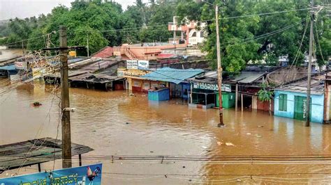 Flood Photos Situation Worsens In Karnataka And Maharashtra 25 Lakh