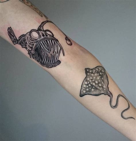 Painless and easy to apply. 65 Graceful Stingray Tattoo Ideas - Symbol Of Stealth ...