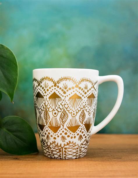 Diy Gold Paint Mug Makeover Craft And Diy Pinterest