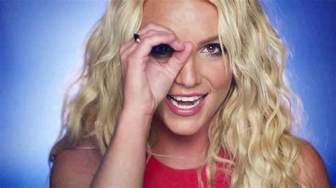 Ooh La La Di Britney Spears Sale Di 40 Posizioni E Raggiunge La 54 Nella Billboard Hot 100