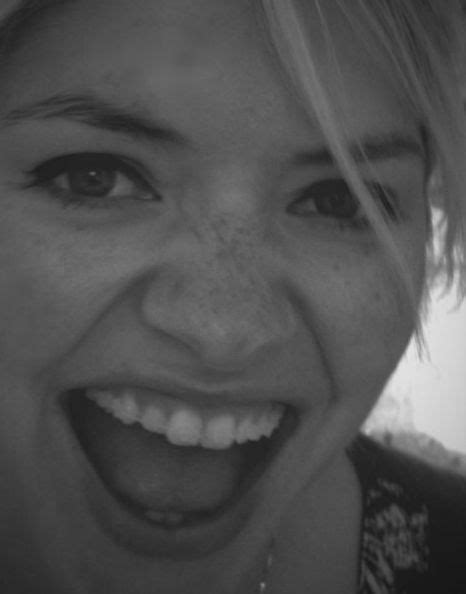 Holly Willoughby Reveals Smile Straightening Braces In Twitter Pic