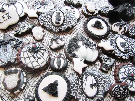 Black And White Halloween Cookies Gothic Cookies By Lille Kage Hus