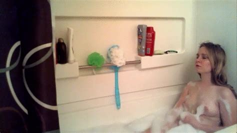 Savannahs Secrets Shampooing My Hair In A Bubble Bath Wmv
