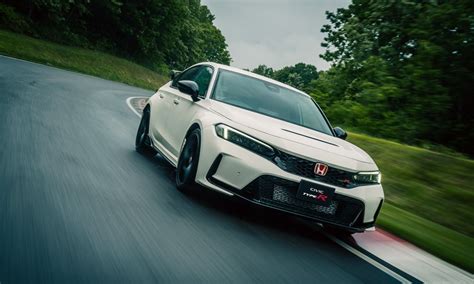 The All New Honda Civic Type R Is A More Mature Take On A Crazy Formula