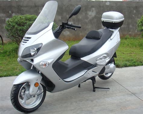 250 top selling scooters by fuel economy. Roketa scooters are one of the better known quality ...