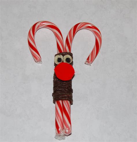 This christmas decorate your tree with these colorful fruit loop candy cane ornaments. Wikki Stix Reindeer Ornament Crafts for Kids! | Wikki Stix