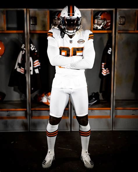 Cleveland Browns Unveil ‘white Out Alternate Helmet For 2023 Detroit