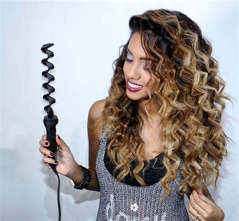 A Fun Approach To Crimping Hair With Glampalmusa Zig Zag Texture Iron