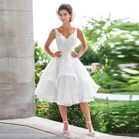 Knee Length Short Wedding Dress 2017 V Neck Ruffles Backless A Line Lace White Plus Size Bridal