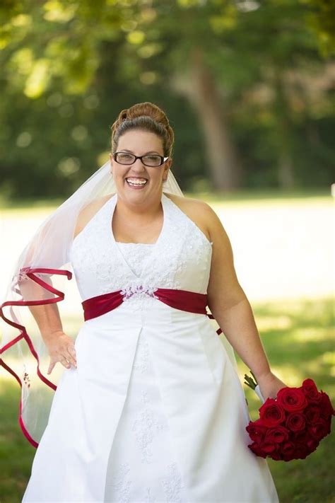 12 bespectacled brides who rocked glasses at their weddings huffpost