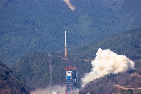 China Luncurkan Tujuh Satelit Baru Antara News